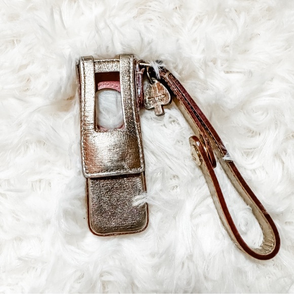 Kate Spade Gold iPod Shuffle Case - Picture 2 of 3